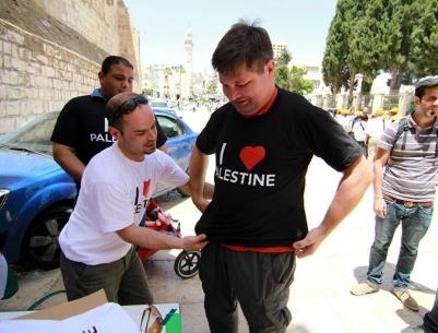 بالصور : بيت لحم فلسطينية مبادرة شبابية للتأكيد على هوية المدينة