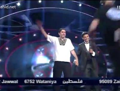 الشاب الذي شارك عساف الدبكة على مسرح عرب آيدول من نابلس