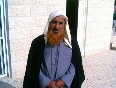 وفاة إمام مسجد الدهيشة الكبير الشيخ محمد قراقع