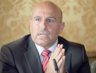 مجهولون يفتحون النار على مركبة عضو ثوري فتح ابو زايدة برام الله