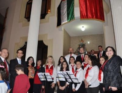 سفارة فلسطين بالبحرين تحتفل باضائة شجرة الميلاد