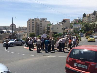 نقابة الموظفين في بيت لحم تنظم وقفات تضامنية مع الأسرى