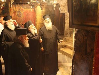 بالصور: غبطة البطريرك ثيوفيلوس الثالث بطريرك يتفقد كنيسة المهد بعد الحادث