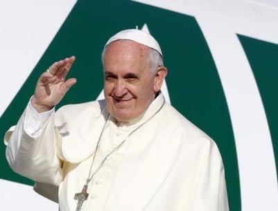 البابا يبدأ اليوم زيارته للاراضي المقدسة برفقة حاخام وإمام