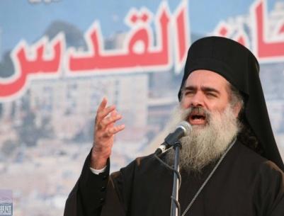 المطران حنا: المسيحيون لن ينسلخوا عن قوميتهم العربية