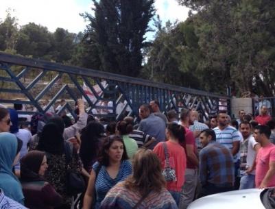 صور : اعتصام امام مدرسة طاليثا قومي