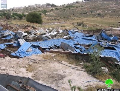 الاحتلال يهدم 3 منازل سكنية و3 بركسات في الطور بالقدس