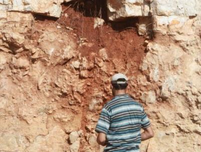 اجهزة تجسس اسرائيلية وراء 