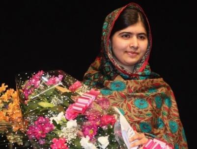 فصيل باكستاني متطرف يهدد ملالا بالسكاكين الحادة