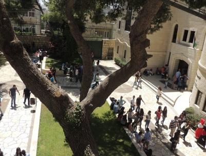 مجلس الطلبة في جامعة بيت لحم يعلق الدراسة لاجراءات نقابية