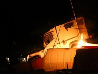 صور:- إعطاب جيب عسكري بـ