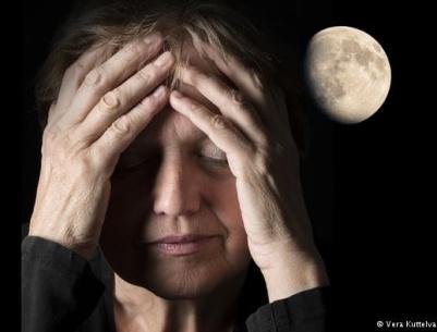 كيف يؤثر القمر والنجوم على صحتنا ومزاجنا؟