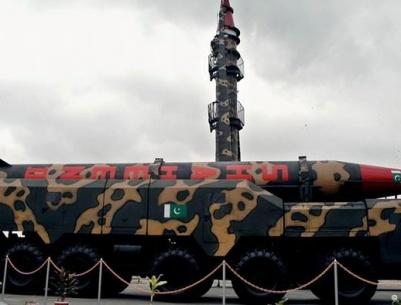 صحيفة: السعودية تقرر الحصول على أسلحة نووية من باكستان