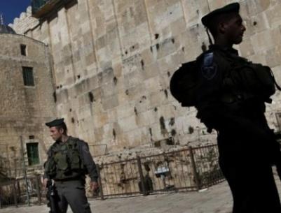 الاحتلال يمنع إدخال لوحات إرشادية للحرم الإبراهيمي