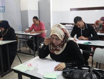 43 ألف خريج بالضفة يتقدمون لامتحان التوظيف