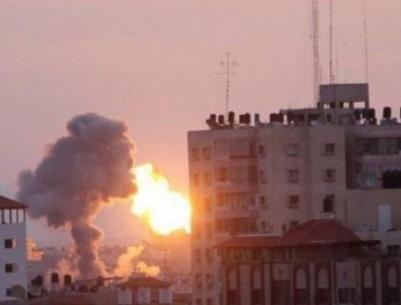 غارات إسرائيلية على عدة أهداف في غزة