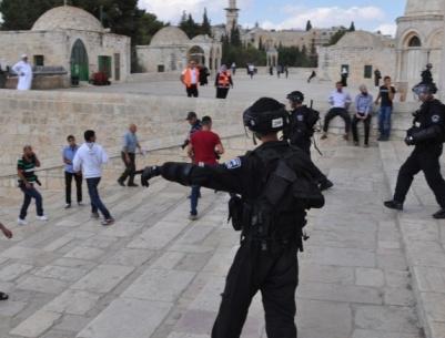 عباس يصل تونس في زيارة تستمر 3 أيام