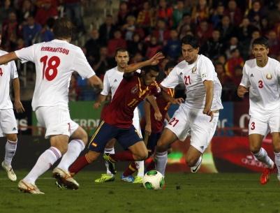 إسبانيا تهزم بيلاروسيا بصعوبة