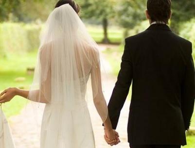 الزواج من الجميلات يجلب الأمراض ويقصّر العمر!