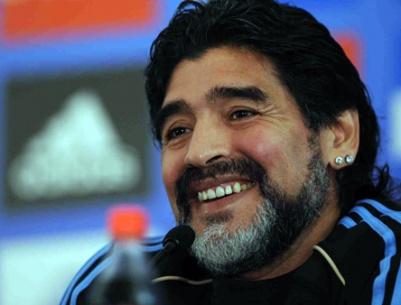 هل سيترشح مارادونا لرئاسة فيفا؟