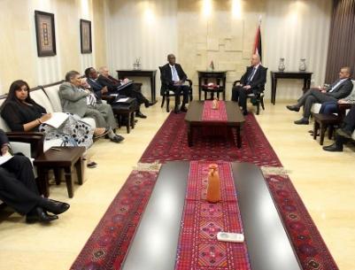 الحمد الله يبحث مع المبعوث الرئاسي الجنوب افريقي للشرق الأوسط آخر التطورات السياسية