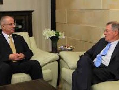 الحمد الله يبحث مع منسق عملية التسوية إسراع إعمار غزة