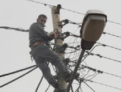 تصرف خاطئ يقطع الكهرباء عن غرب نابلس