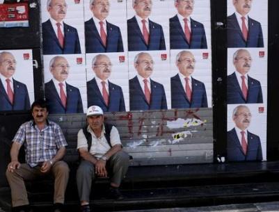 الأتراك يصوتون على 