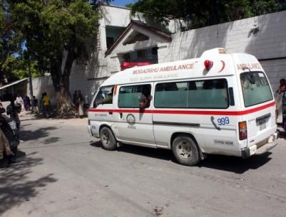 قتلى بتفجير سيارة مفخخة استهدف موكباً لمسؤولين إماراتيين وسط مقديشو