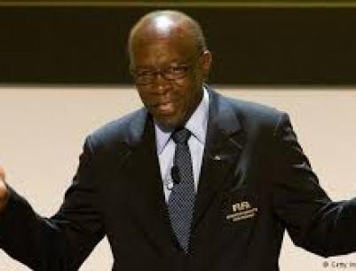 مذكرة اعتقال بحق رئيس اتحاد كرة القدم السابق جاك ورنير