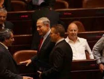 نتنياهو يدخل المشفى متنكرًا بسيارتي خبز ورش حشرات