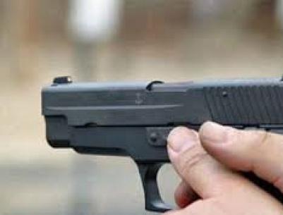 مجهولون يطلقون النار على سيارة رجل أعمال بنابلس