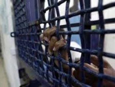 الاحتلال يصدر أوامر اعتقال إدارية بحق 12 أسيراً