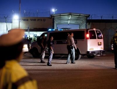 موافقة إسرائيلية على فتح محال بالخليل