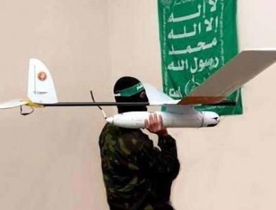 هآرتس تكشف تفاصيل طائرة حماس بدون طيار التي سقطت الخميس قرب غزة وتقول ان الجيش سيطر عليها تقنيا