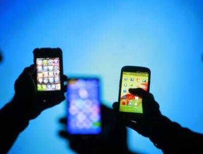 توصية بسحب الهواتف الذكية من جنود الاحتلال