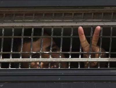 تجديد الاعتقال الإداري للأسير أحمد شنايطة