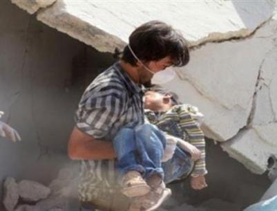 مقتل 33 مدنيًا في قصف للنظام السوري