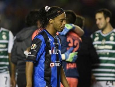 رونالدينيو يتعاقد مع فلومينيسي البرازيلي