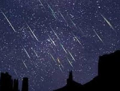 اليابان ستقيم عروض أمطار النيازك المزيفة