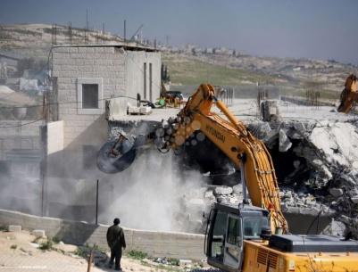 الاحتلال يهدم متاجر في سلوان