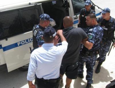 قلقيلية: القبض على شخص عاكس فتاة عبر الهاتف