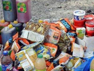 إتلاف 5 أطنان أغذية فاسدة في خانيونس