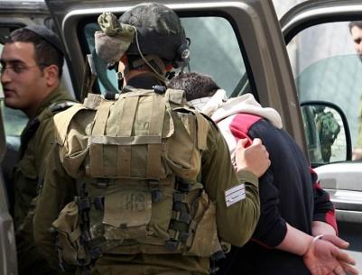 الاحتلال يعتقل 10 مواطنين بالضّفة الغربية