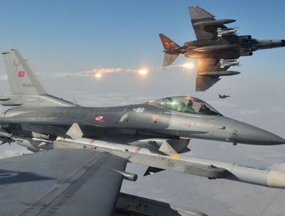 مقاتلات تركية تقصف مواقع لـ