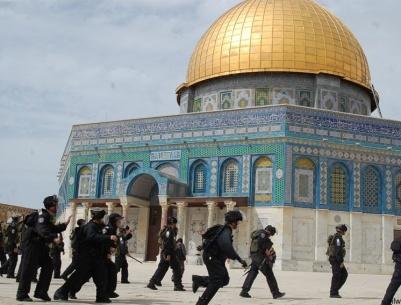 976 مستوطنًا وعنصر مخابرات اقتحموا الأقصى بيوليو