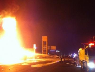 أراد إحراق عنكبوت فأحرق محطة بنزين