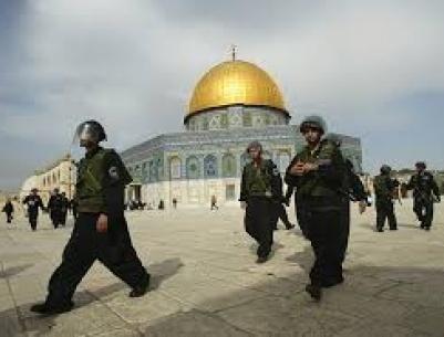 الاحتلال يواصل حصار الاقصى، والمستوطنون يجددون اقتحاماتهم