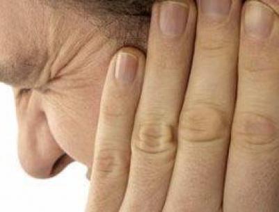 بتسمع صوت صفير أو 