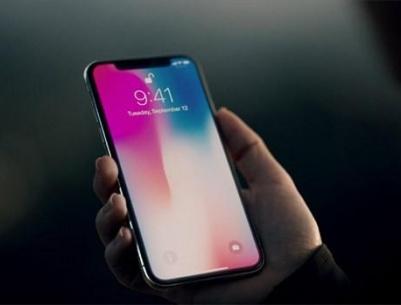 مفاجأة صادمة.. سعر خيالي لإصلاح شاشة آيفون X